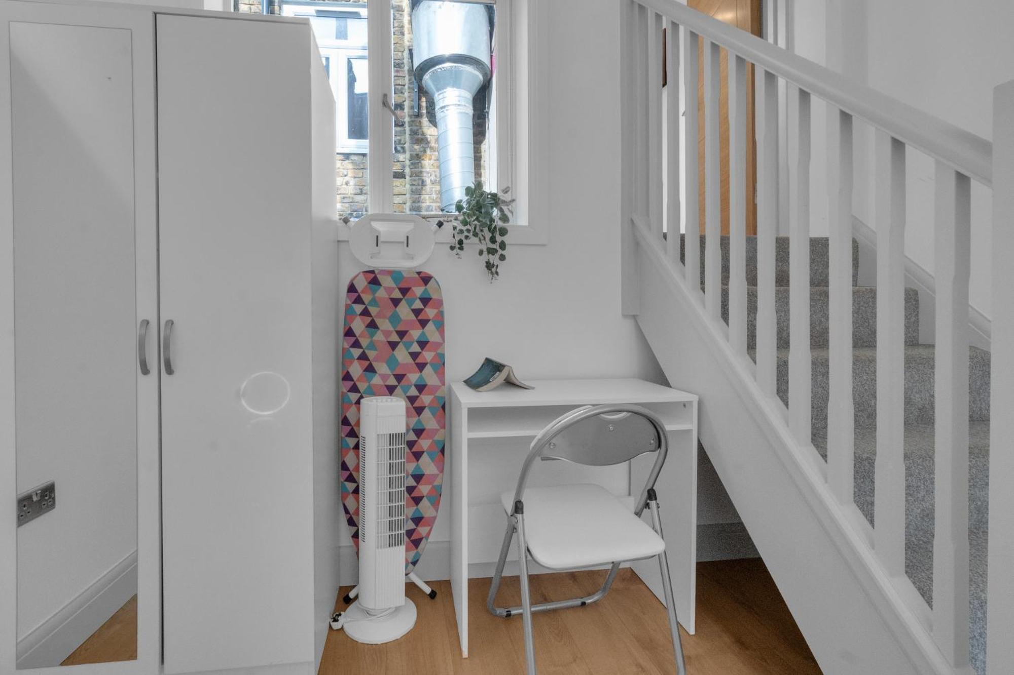 Homely - West Putney Apartment London