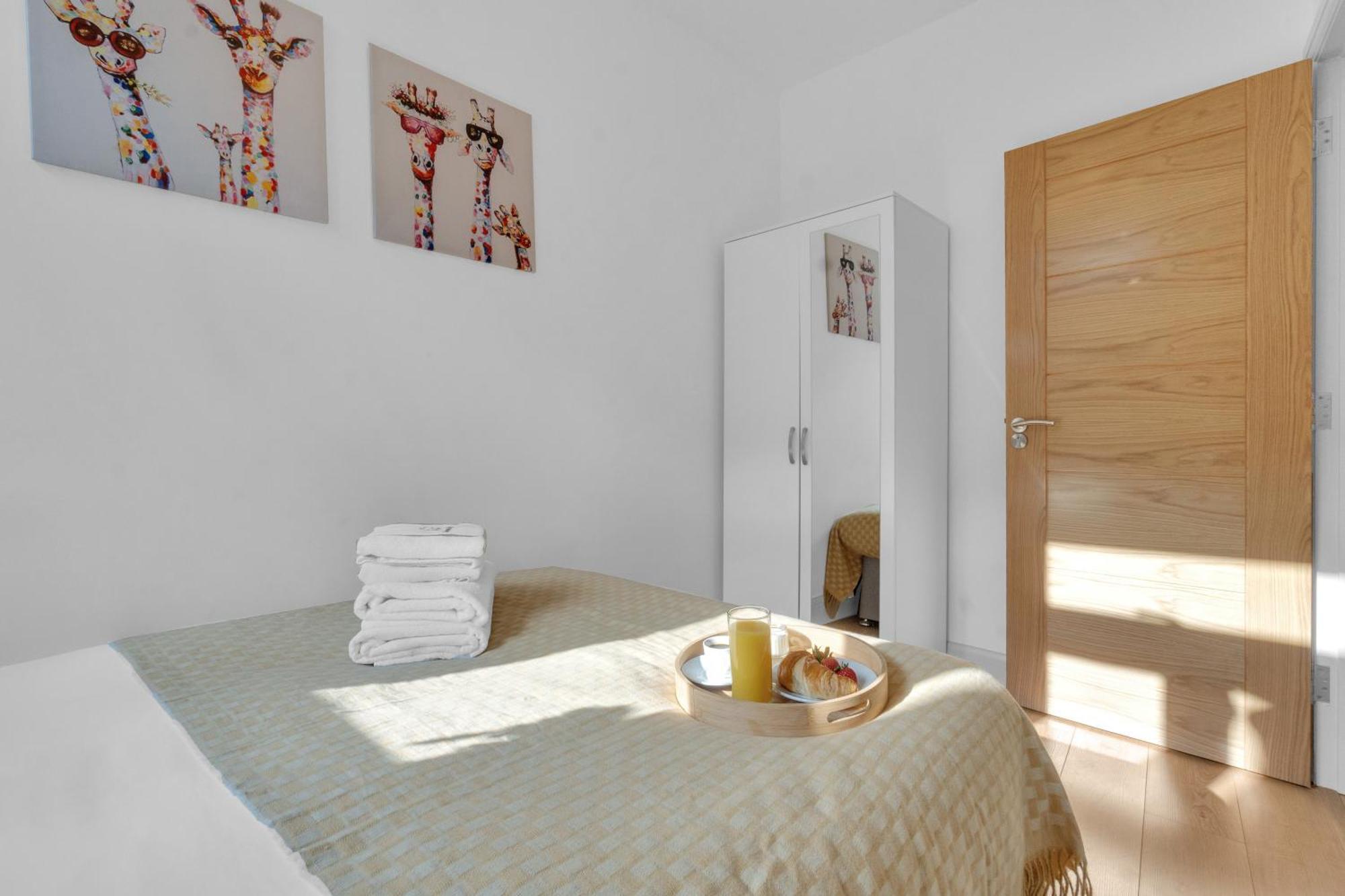 Apartment Homely - West Putney London