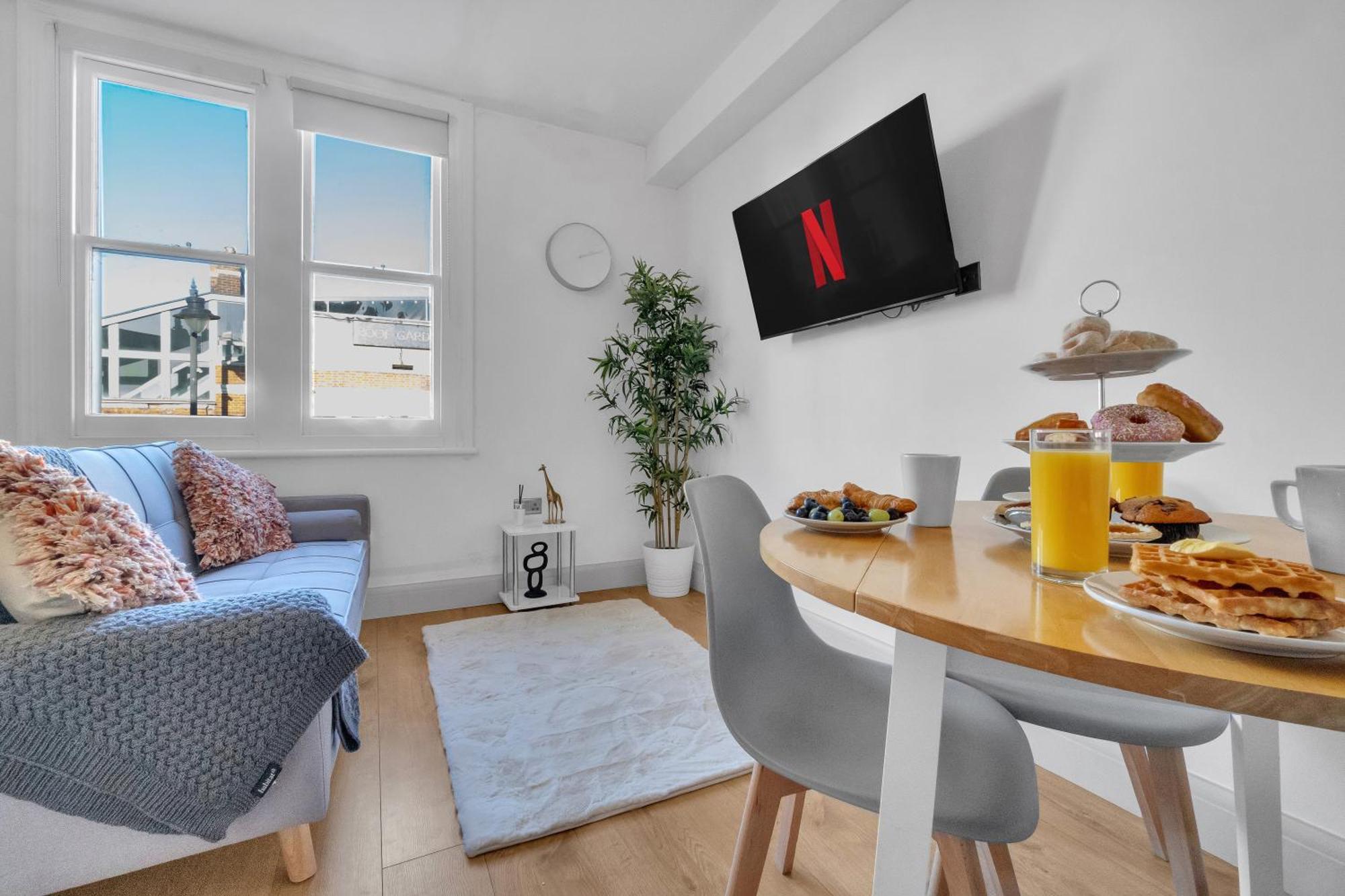 Homely - West Putney London